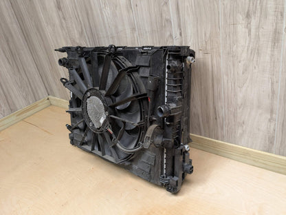 16-19 OEM BMW G12 G30 530 540 740 Radiator Condenser Fan Shroud Assembly B46 B58