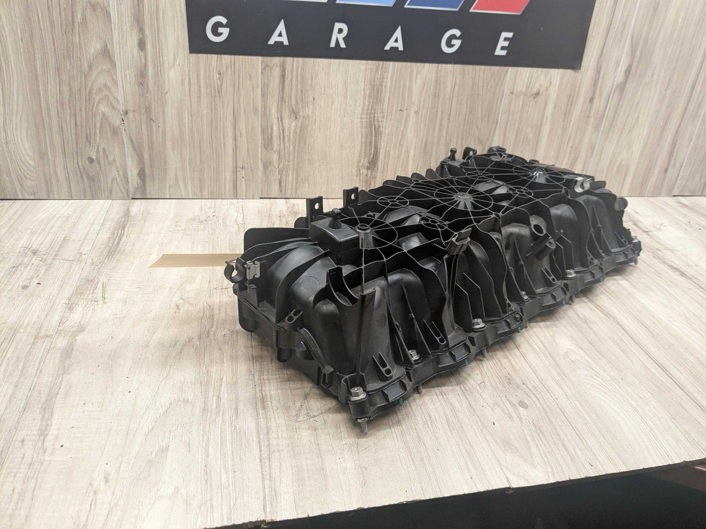 OEM BMW G01 G05 G12 G20 G42 G30 M340 M440 X3 Engine B58 Intake Manifold 8647977