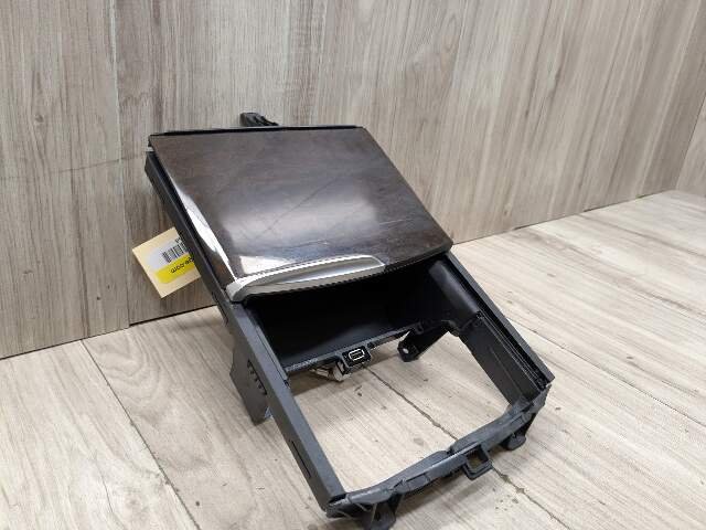 OEM BMW F90 G30 G32 530 540 M550 M5 Center Console Storage and Cupholder W/ USB