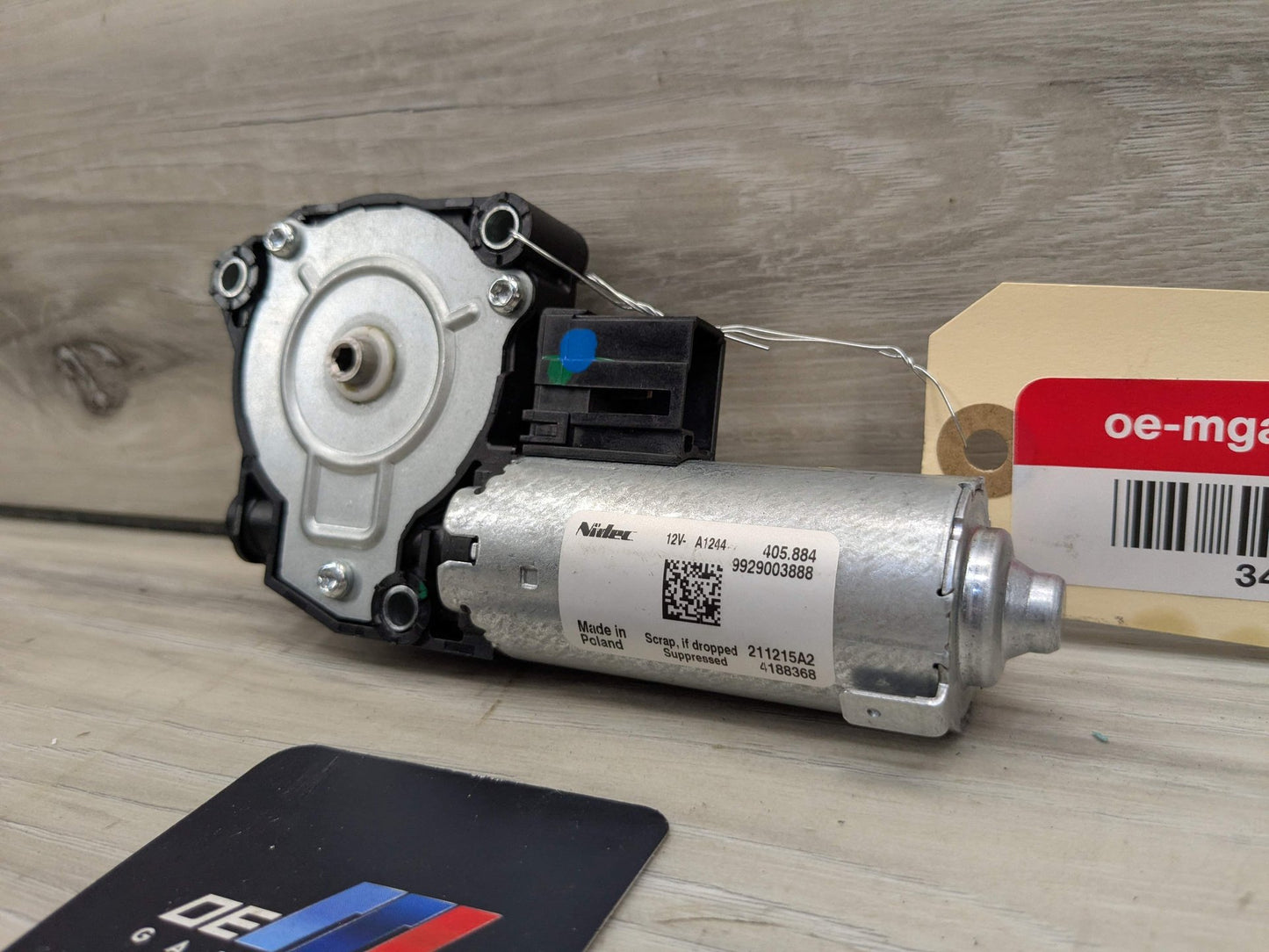2022 BMW M240i G42 Sunroof Sun Roof Glass Motor 7424804 OEM BMW G20 G22 G26 G42 G80 G82 G87 M2 M3 M4 Sunroof Moonroof Motor Drive Unit