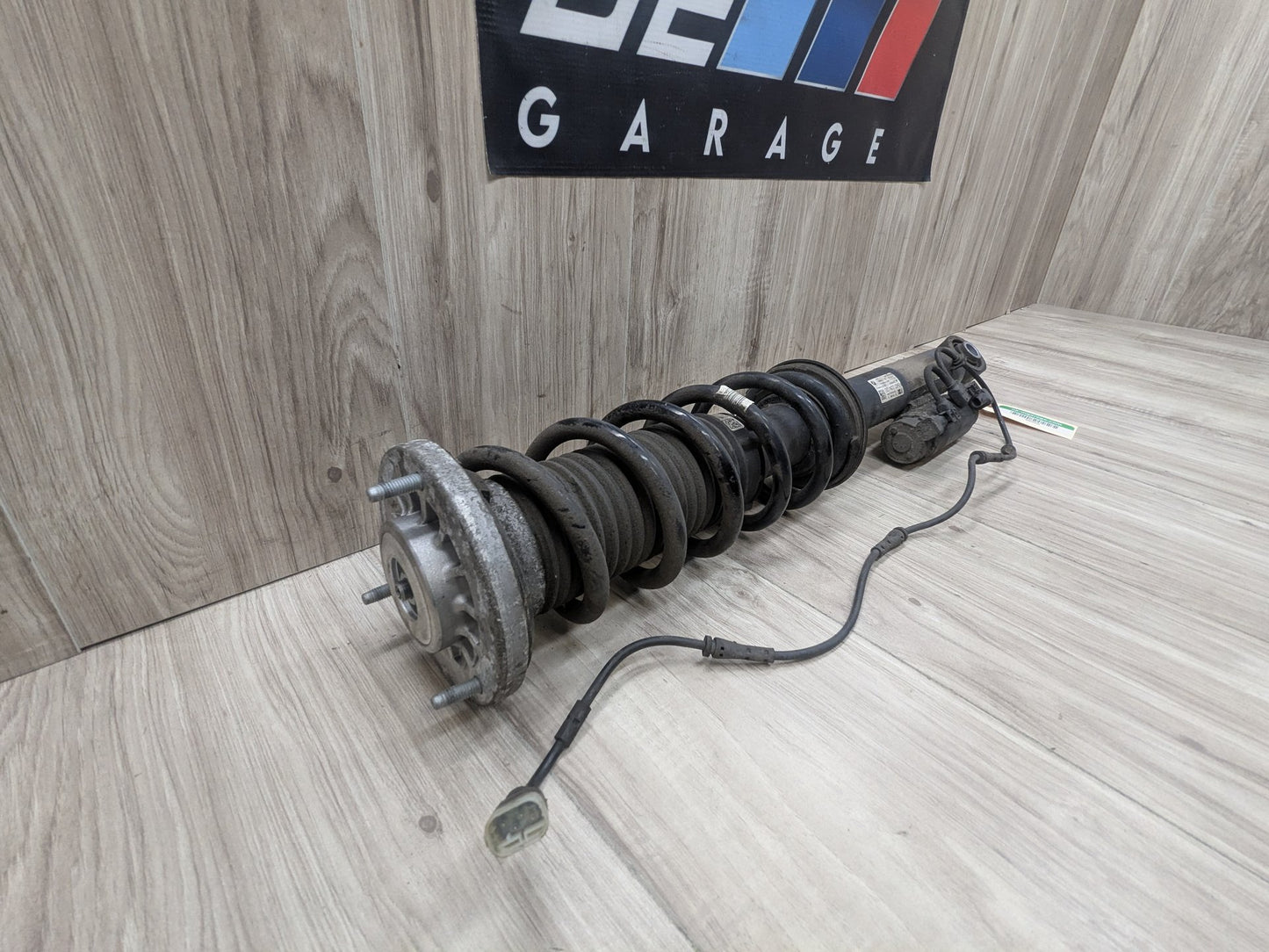 17-23 OEM BMW G30 M550 Rear Left Driver Side Spring Strut Shock Absorber VDC