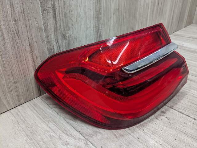 16-19 OEM BMW G11 G12 740 750 M760 B7 Rear Left Driver Outer LED Tail Light