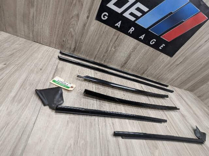 OEM BMW E88 128 135 Convertible Left Right Weatherstrip Molding Trims Black SET