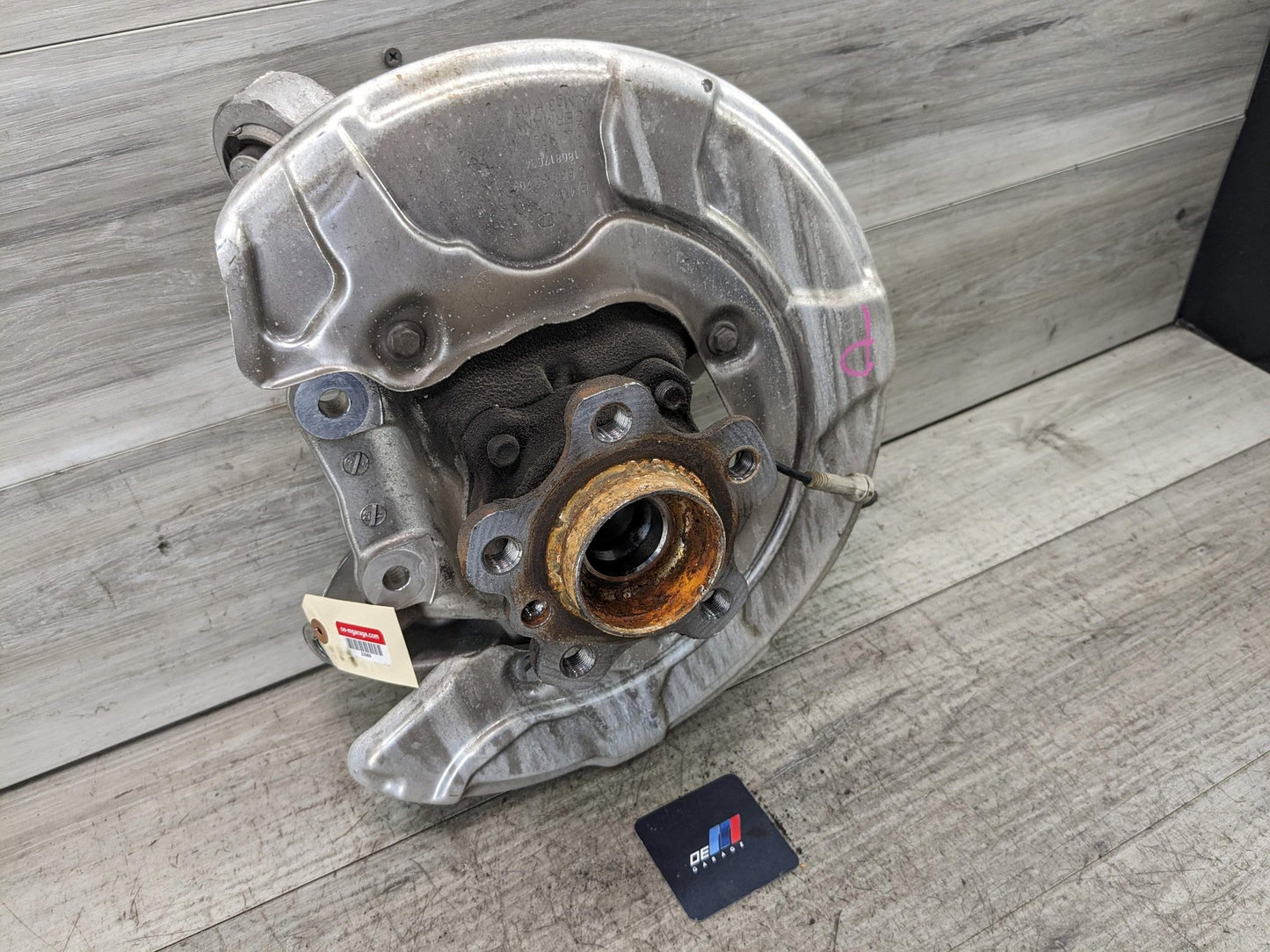 2018 BMW 540i G30 Rear Right Passenger Spindle Knuckle w/ Bearing 6866638 17-23 OEM BMW G30 530 540 M5550 REAR Right Passenger Hub Knuckle Bearing Carrier