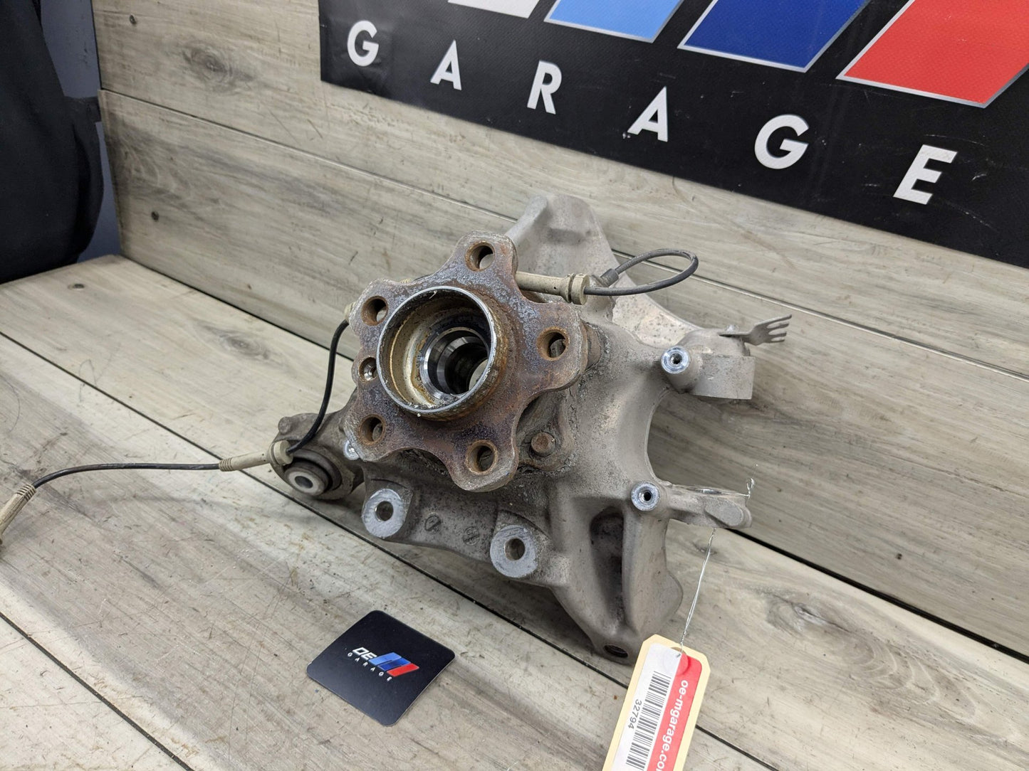 2019 BMW M550i G30 Rear Right Passenger Spindle Knuckle w/ Bearing 6866336 17-23 OEM BMW G30 530 540 M5550 REAR Right Passenger Hub Knuckle Bearing Carrier