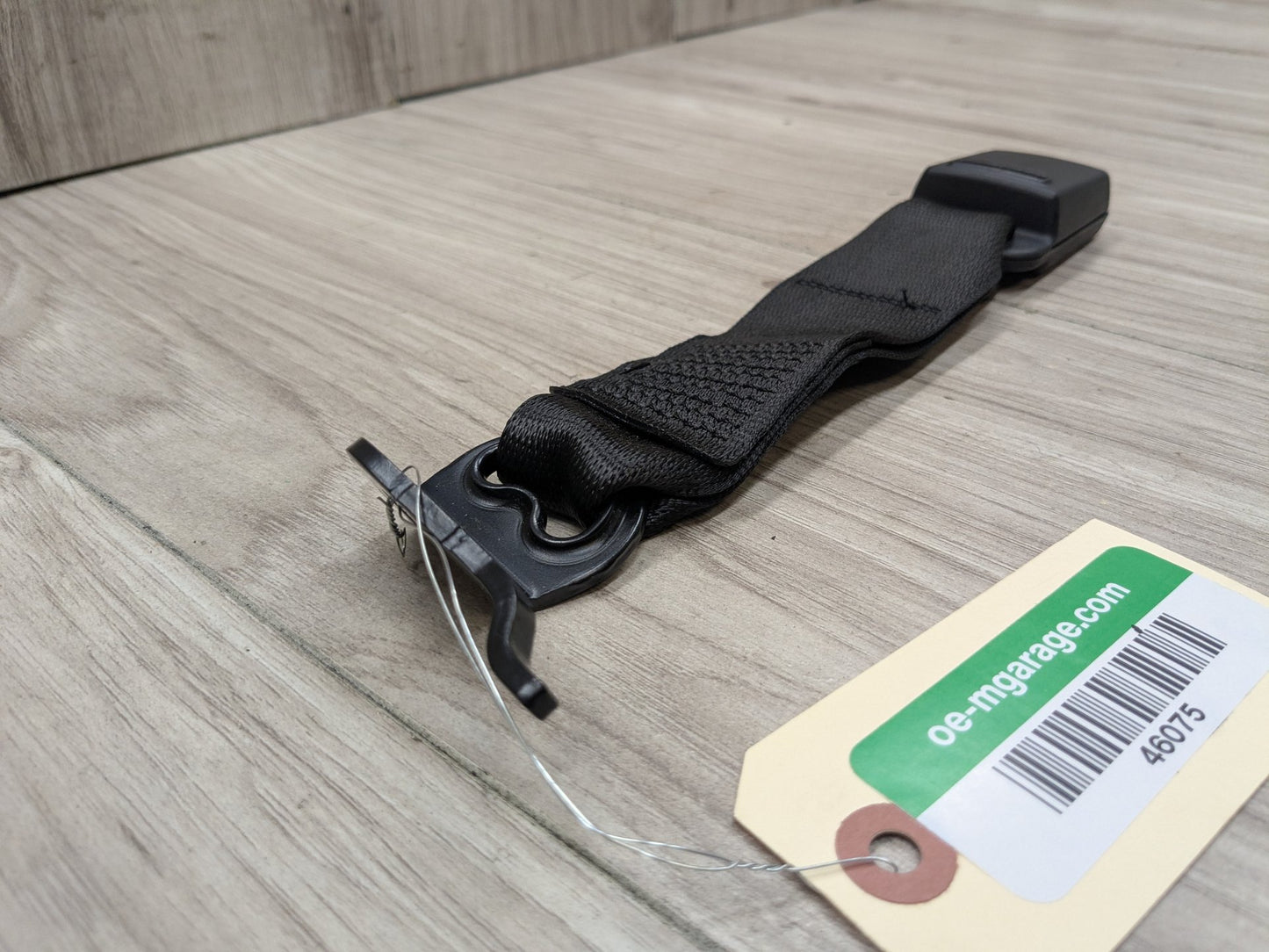 17-23 OEM BMW G30 530 F90 M5 Sedan Rear Left 2nd Row Center Seat Belt Buckle