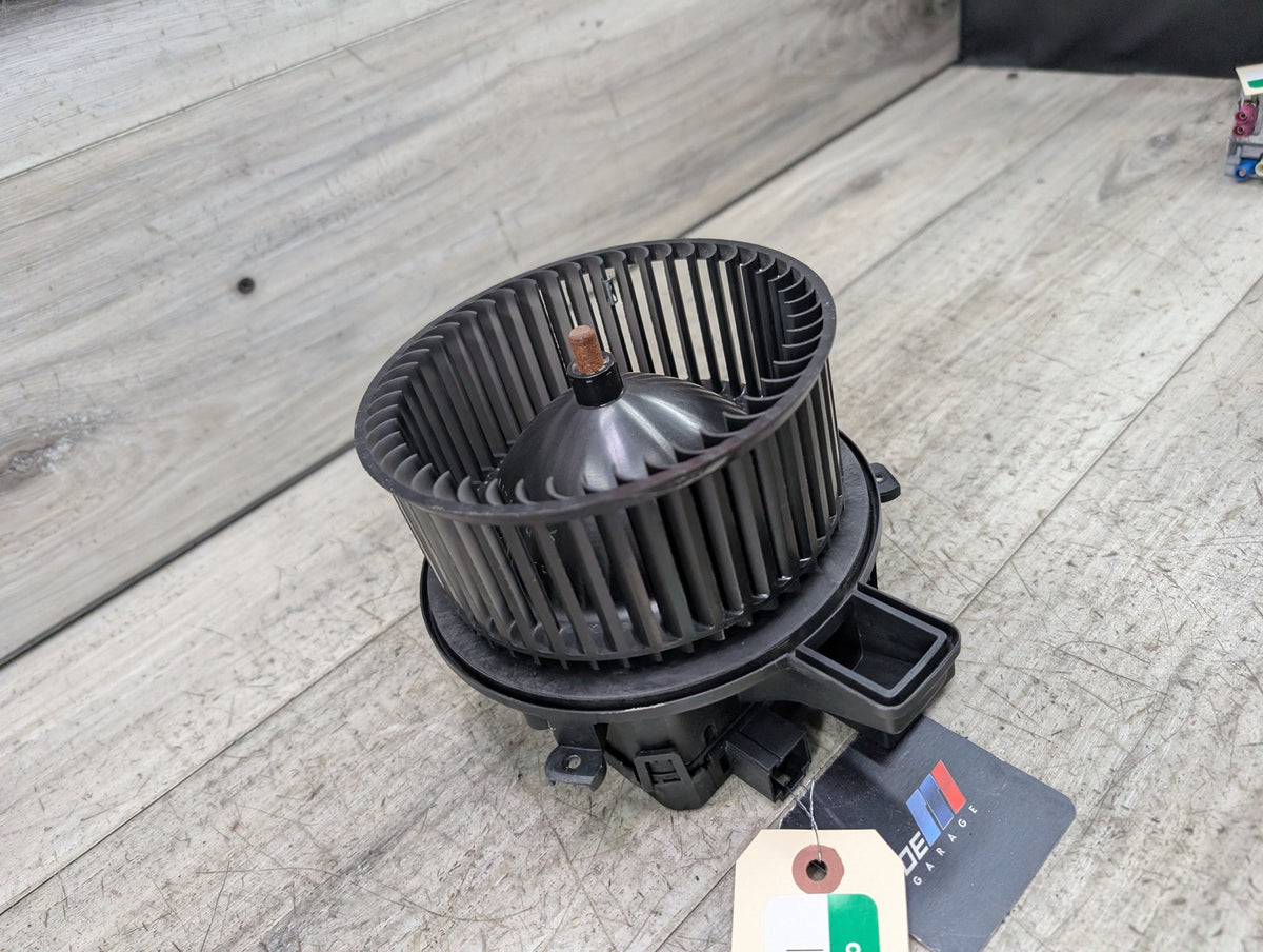 17-25 OEM AUDI A4 A5 Q5 AC Heater Box Blower Motor Unit Assembly Fan