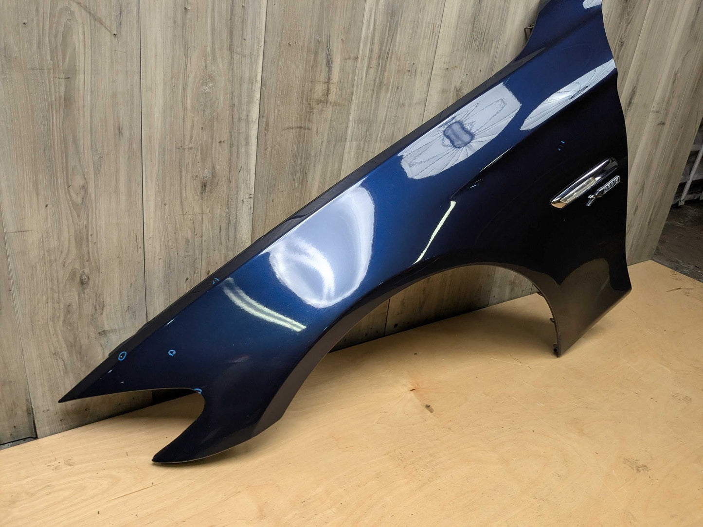 11-16 OEM BMW F10 528 535 550 Left Driver Side Fender Panel Blue A89 IMPERIALBLAU BRILLANTEFFEKT METALLI (A89)