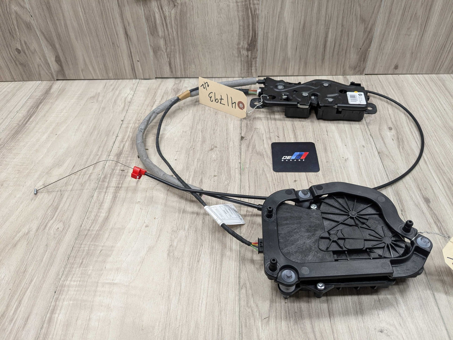 2017 BMW 740i G12 Liftgate Trunk Lid Liftgate Lock Latch Actuators SET 7357097 16-22 OEM BMW G11 G12 740 750 M760 Trunk Lid Power Lock Drive Actuator