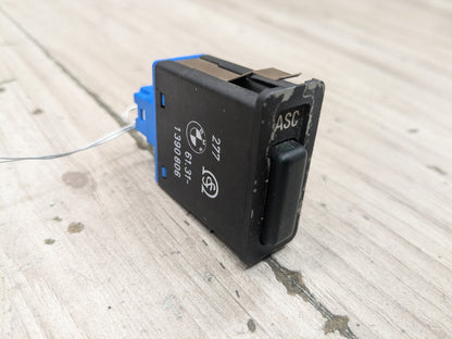 1998 BMW Z3 E36 Operating Traction Switch 1390806 OEM BMW E31 E32 E34 E36 Z3 Automatic Stability Control Switch Button Panel