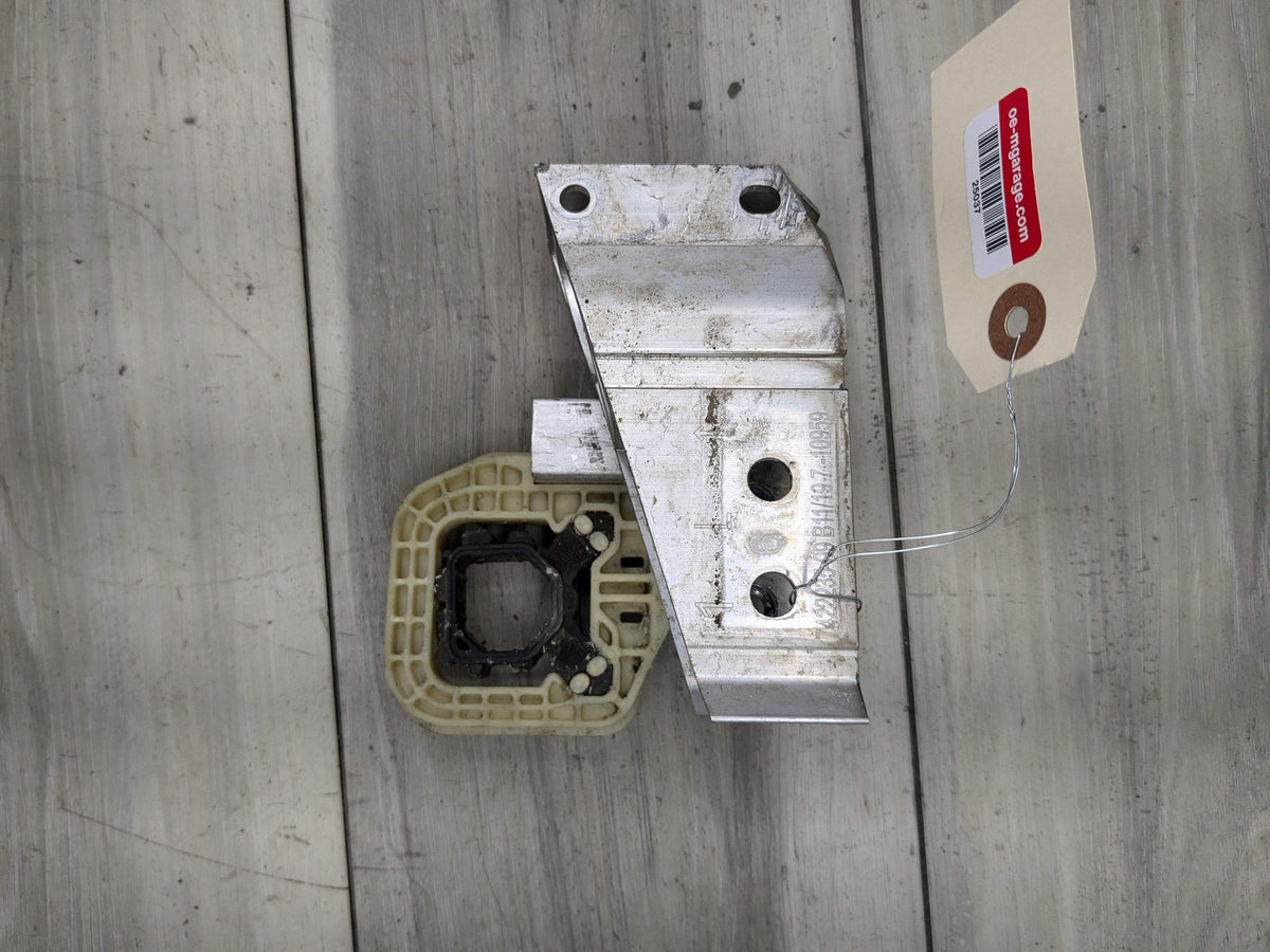 OEM BMW G20 G22 G23 Front Bumper Reinforcement Absorber Impact Bracket Mount
