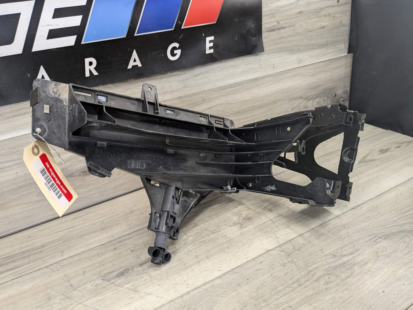 09-15 OEM BMW F01 F02 750 Front Right Headlight Support Mount Mounting Bracket