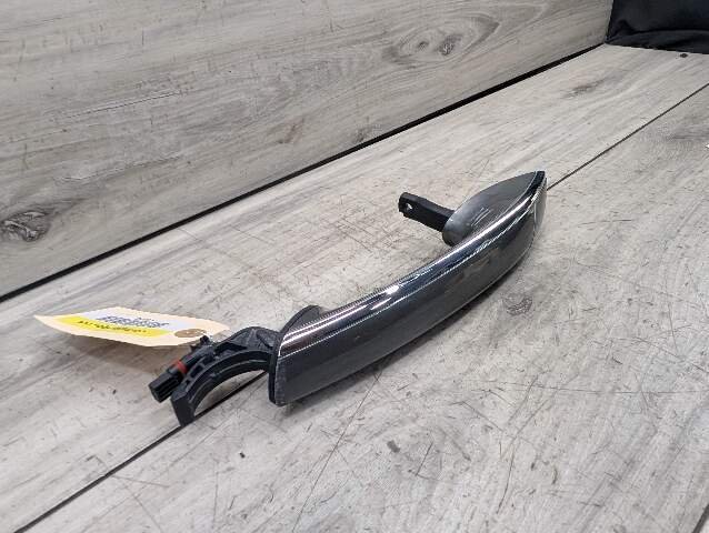 2016 - 2022 BMW 750i G12 Front Left Driver Exterior Door Handle w/ Comfort Access 7413575 N63B44O2