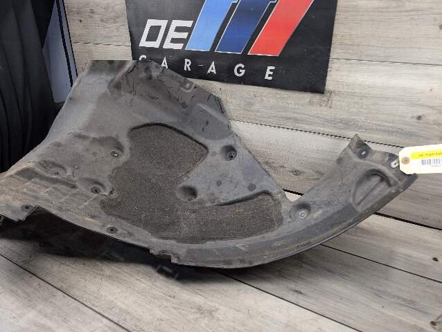 OEM BMW G30 530 540 M550 M SPORT Front Left Driver Fender Liner Splash Shield