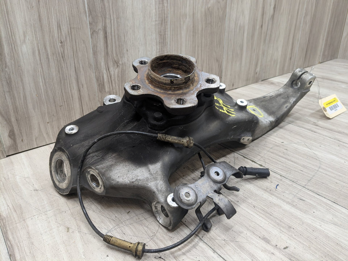 2017-2023 BMW M550i G30 Front Right Passenger Spindle Knuckle w/ Bearing 6884386 OEM BMW G15 G30 530 540 M550 AWD Front Right Passenger Spindle Knuckle Bearing OEM