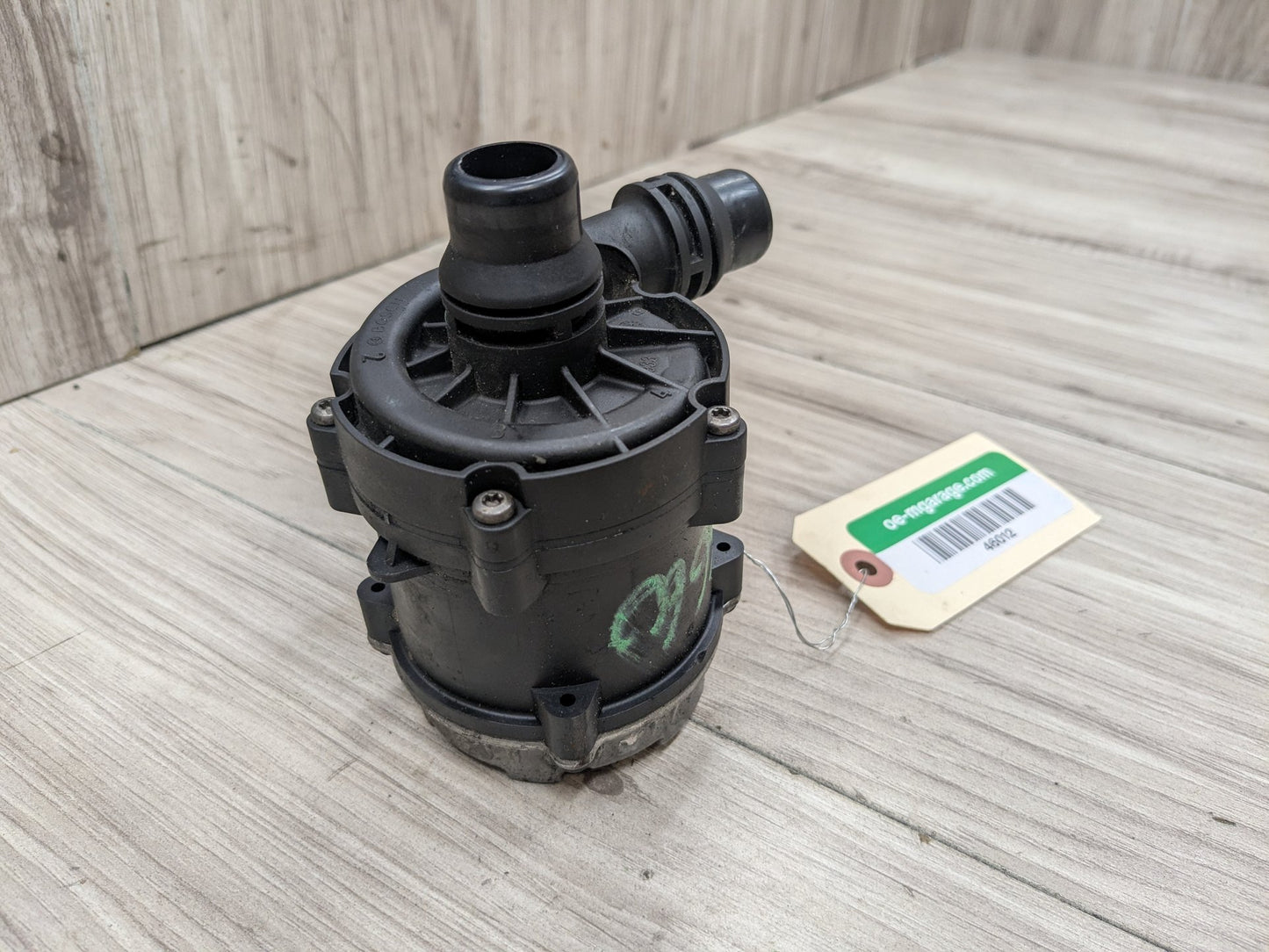 16-24 OEM BMW F90 G11 G12 G30 M5 Engine Electric Auxiliary Water Coolant Pump