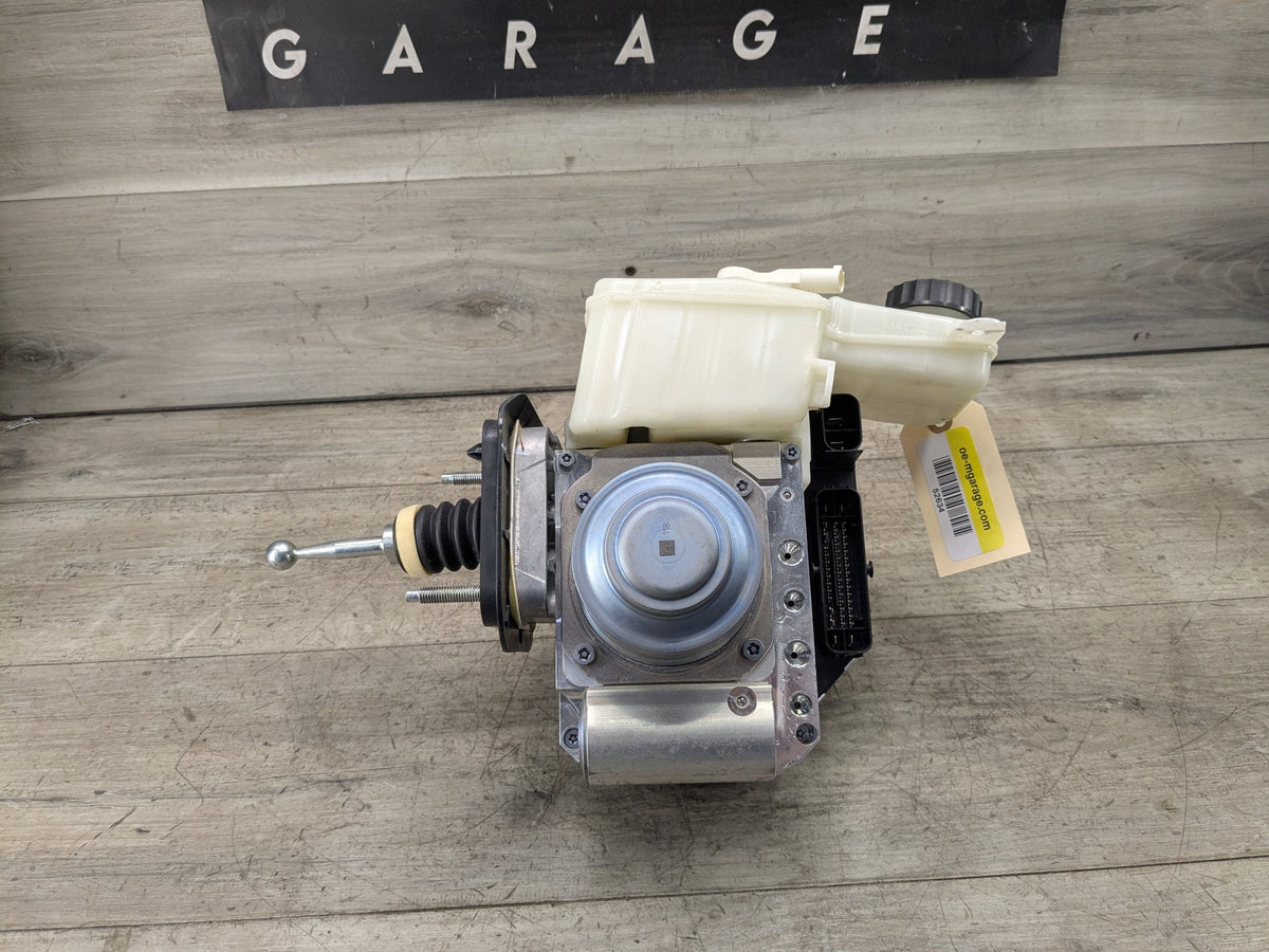 2019-2026 BMW X5 G05 ABS Pump Module 6899247 ENGINE STARTER: The engine may no be able o be s ar ed. I he dri er repea edly a emp s o s ar he engine using excessi ely long s ar ing a emp s, his may cause an elec rical o erload o he s ar er. OEM