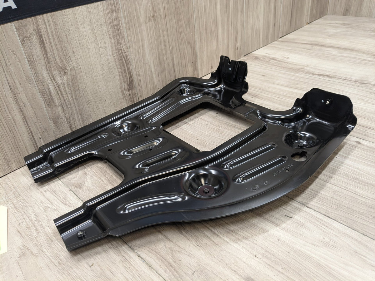 14-16 OEM Mercedes W212 E350 E550 Rear Package Loud Speaker Audio Tray Bracket