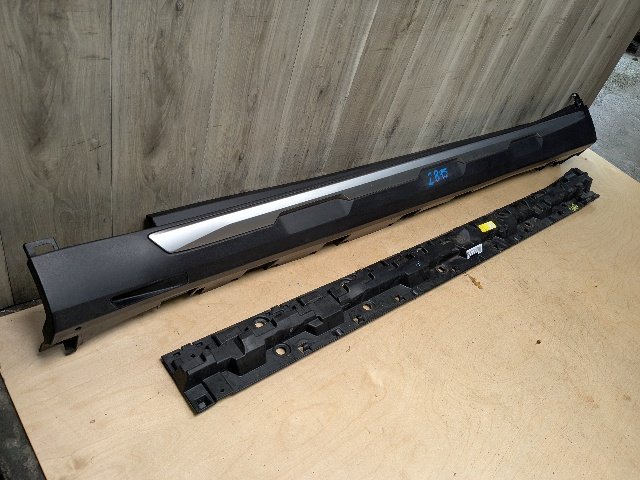 OEM BMW G05 X5 Left Driver Side Skirt Rocker Panel Molding w/ Bracket X-LINE
