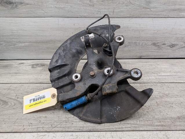 1996 - 2003 BMW Z3 E36 Front Right Passenger Spindle Knuckle w/ Bearing 1092080 M54B25O0