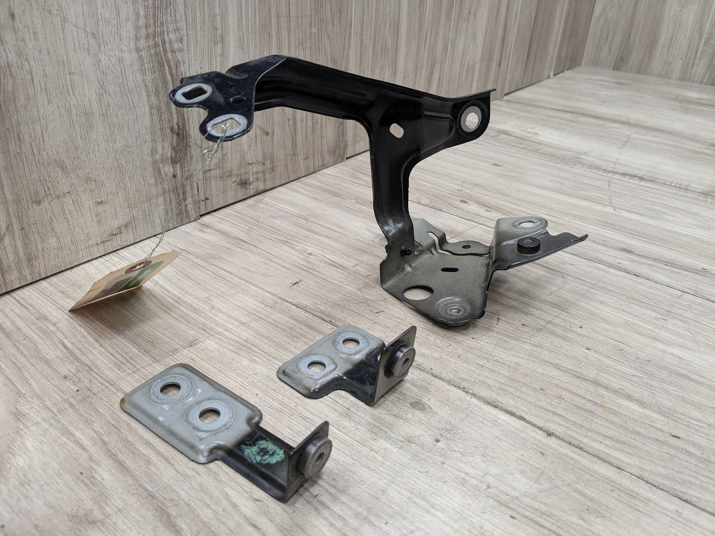 OEM BMW F90 G30 530 540 M550 M5 Front Left Driver Fender Wing Holder Bracket SET