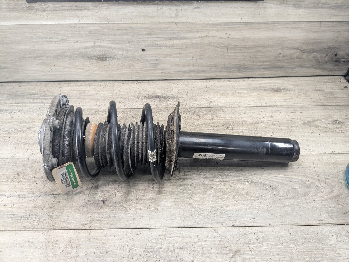 2017 BMW 340i F34 Front Left Driver Spring Strut Shock Absorber 6873781 *14-19 OEM BMW F34 335 340 Front Left Driver Shock Absorber Strut Spring