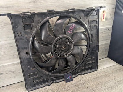 2018 BMW 540i G30 Radiator Fan Shroud Housing w/ Motor 8677740 600W