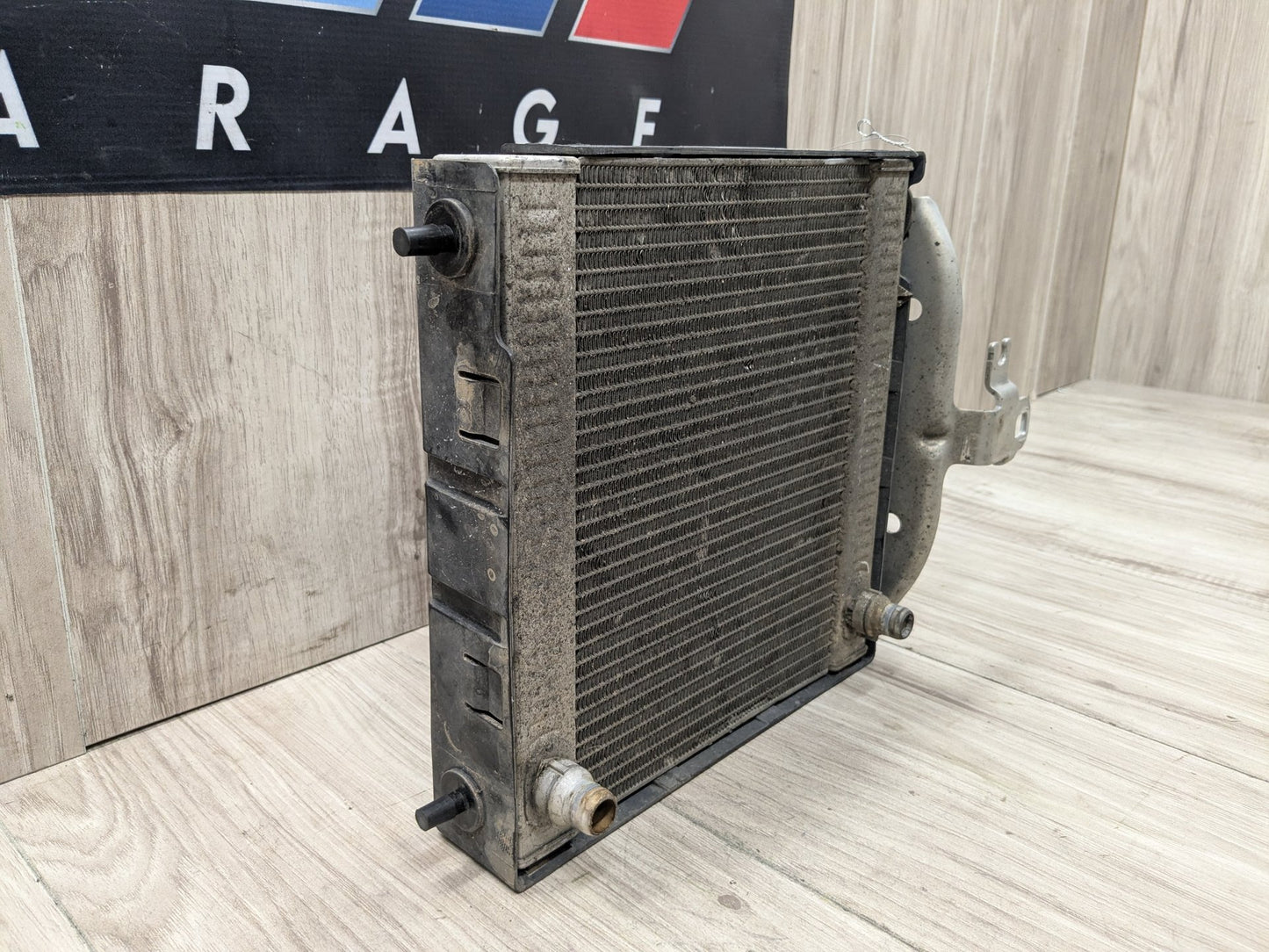 2018 BMW M550i G30 Left or Right Secondary Auxiliary radiator 8619383 OEM BMW F90 F93 G12 G16 G30 M5 M8 Secondary Auxiliary Coolant Remote Radiator