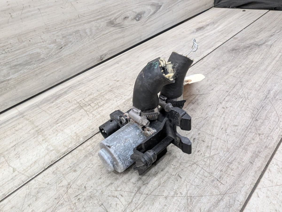 1996-2003 BMW Z3 E36 Engine Water Heater Control Valve Pump 8375443 OEM