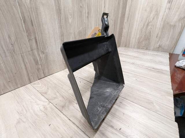 OEM BMW G30 M550 M SPORT Right Passenger Side Radiator Cooling Air Duct Vent