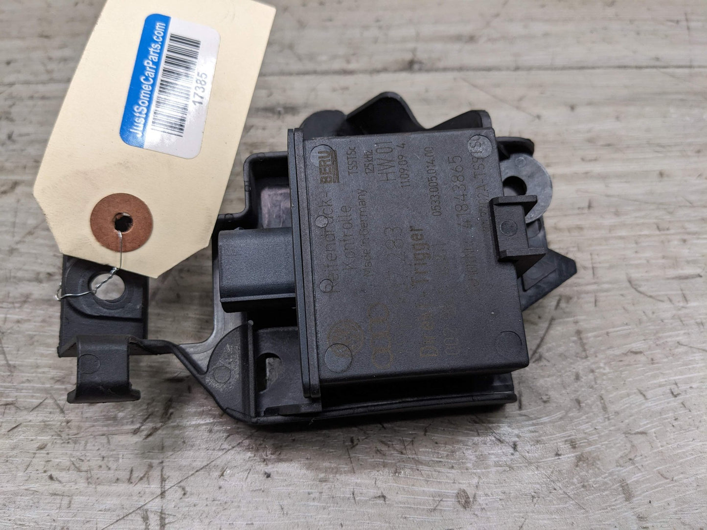 10-16 OEM Porsche Panamera Tire Pressure Monitoring System Transmitter Module