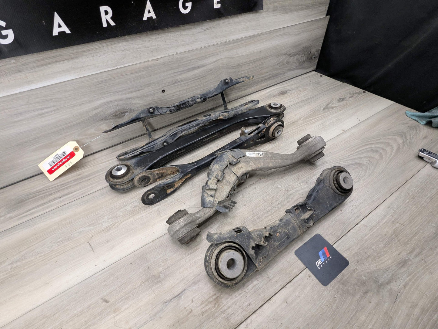2018 BMW 750i G12 Rear Left Driver Control Arms SET 6861115 OEM BMW G11 G12 G14 G16 G30 Rear Left Driver Side Upper Lower Control Arm SET