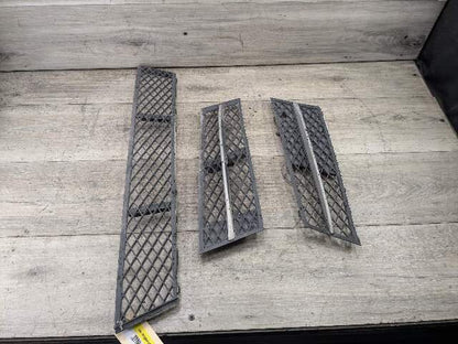 *OEM BMW Front Left Right Center Lower Bumper Grille Vent Trim