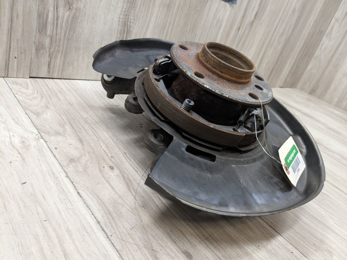 2016 BMW 340i F30 Front Right Passenger Spindle Knuckle w/ Bearing 6853820 OEM BMW F22 F23 F30 F32 F33 AWD Front Right Passenger Spindle Hub Knuckle OEM