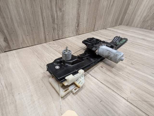 16-22 OEM BMW F48 X1 Rear Left Driver Side Door Window Regulator Motor