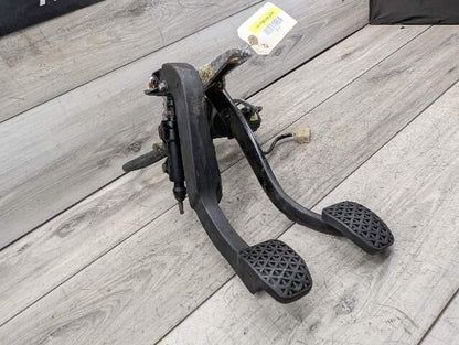 1996 - 2003 BMW Z3 E36 MANUAL Gas Pedal Clutch Brake Assembly 1158659 M54B25O0