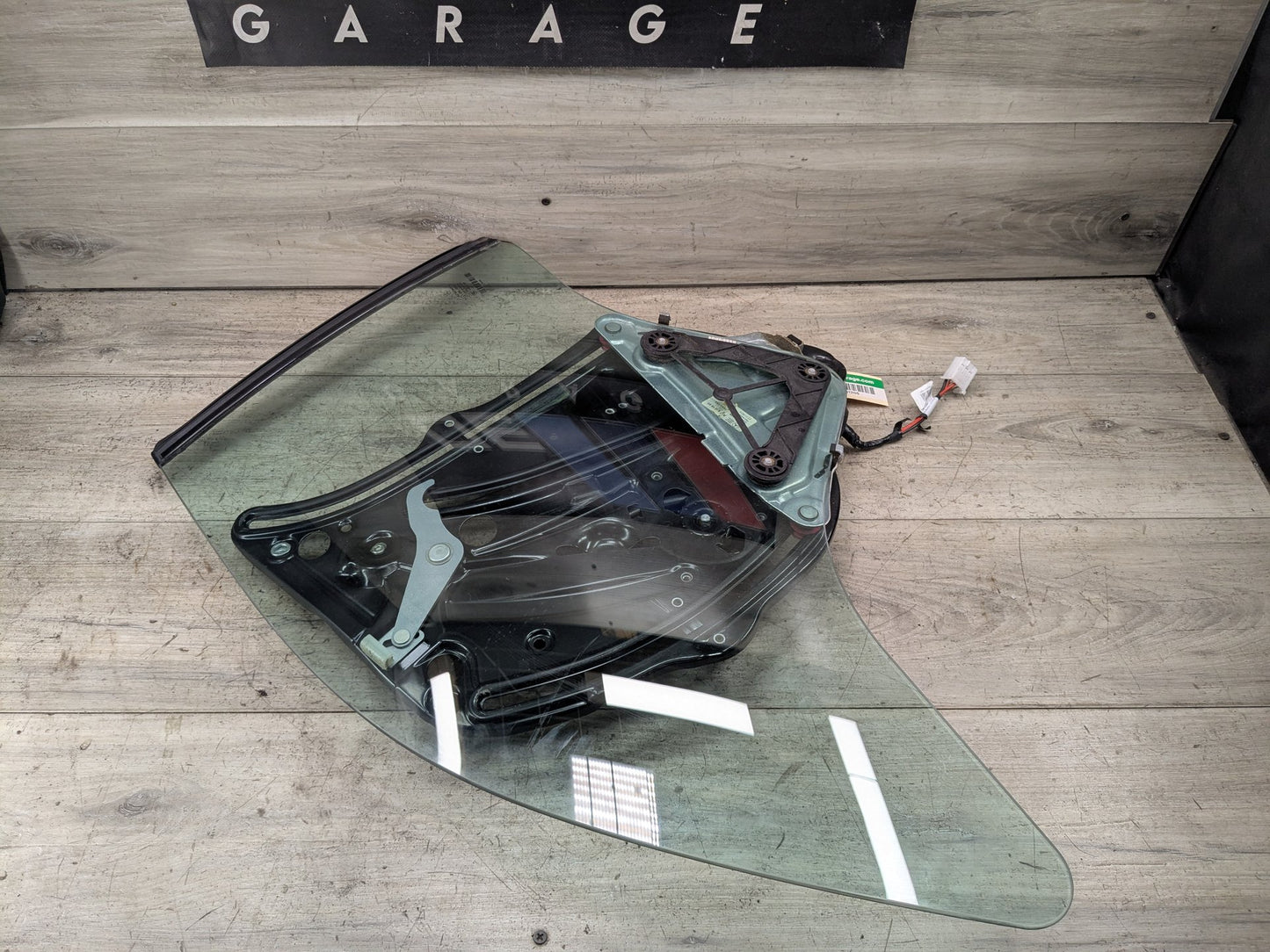 2009-2017 Mercedes-Benz E550 E-Class A207 Rear Right Passenger Window Glass Regulator w/ Motor A2076701603