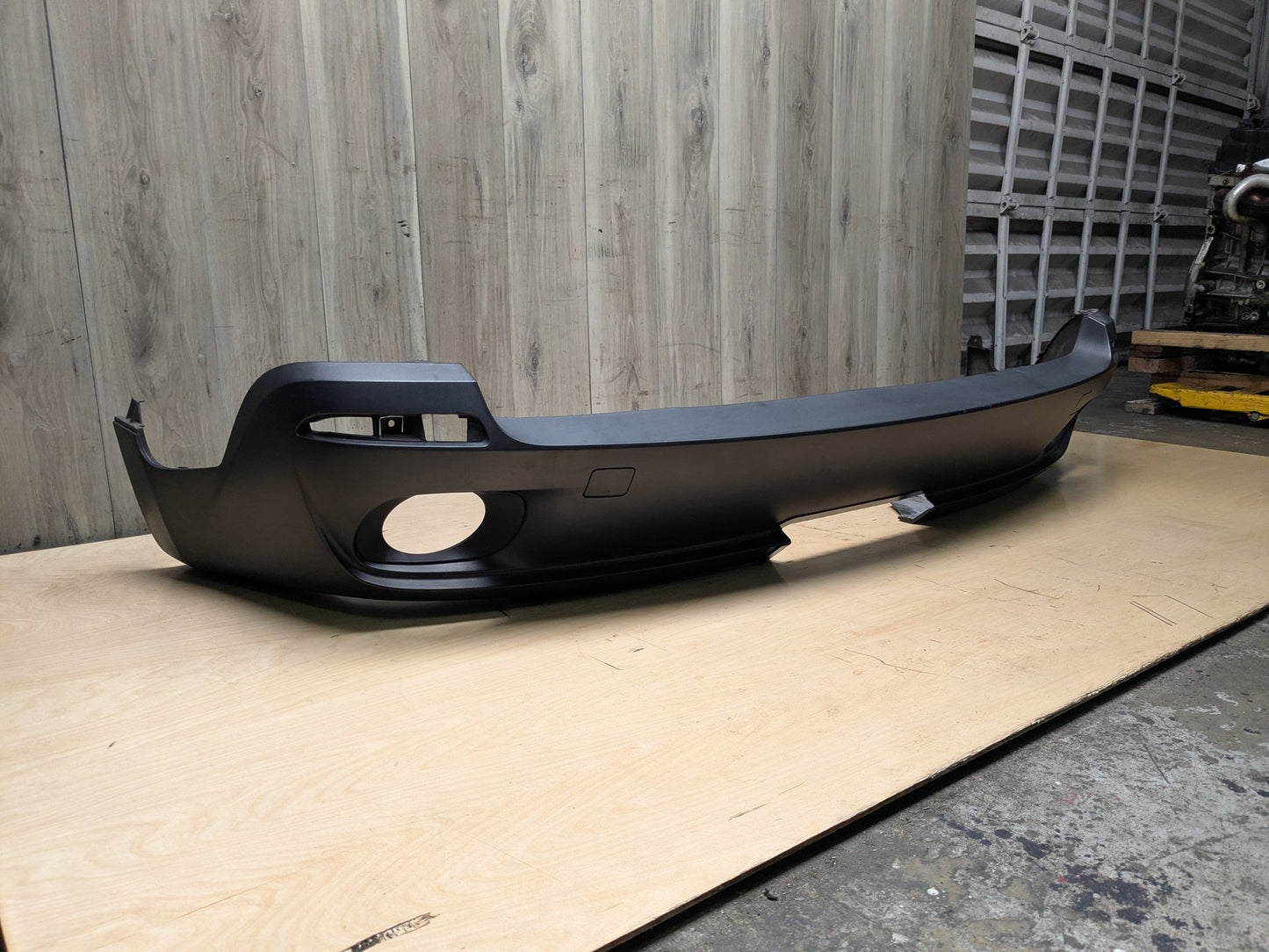 07-10 OEM BMW E70 X5 3.0si 3.5d 4.8i Rear Bumper Cover Trim Panel Diffuser TITANSILBER METALLIC (354)