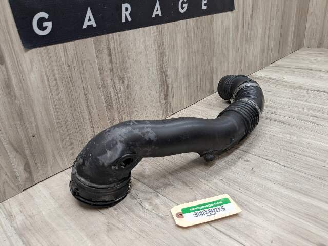 08-13 OEM BMW E88 E90 E92 E93 135 335 Engine Turbo Air Duct