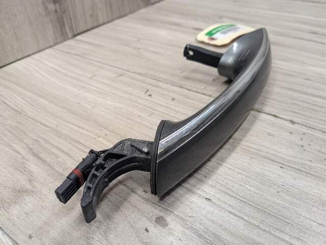 16-19 OEM BMW G11 G12 740 750 COMFORT ACCESS Front Left Door Handle Gray
