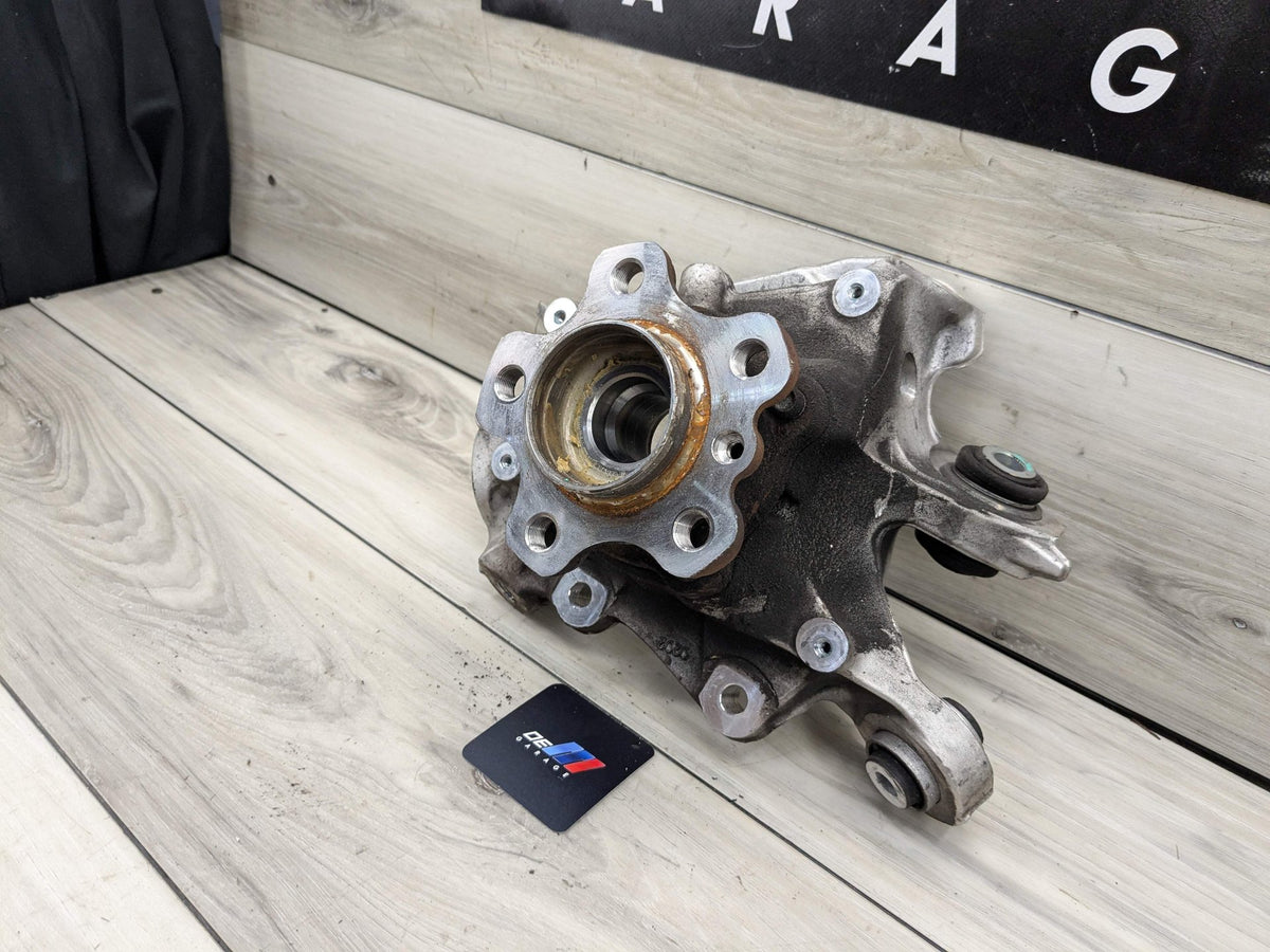 2021 BMW M340i G20 Rear Left Driver Spindle Knuckle w/ Bearing 6899305 19-25 OEM BMW G20 330 M340 REAR Left Driver Knuckle Wheel Hub Spindle Bearing
