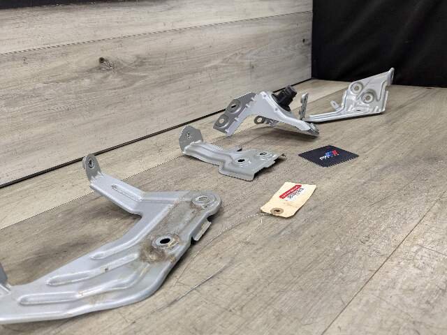18-24 OEM BMW G01 G02 F97 X3 X4 Left Driver Side Fender Wing Holder Bracket SET