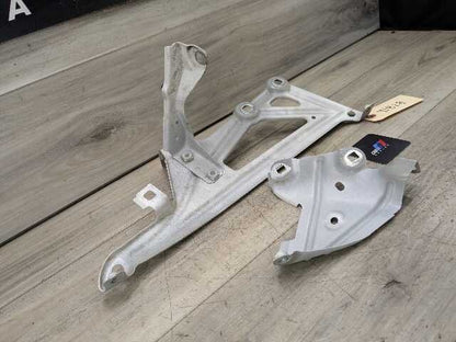 16-22 OEM BMW F48 X1 28i 28iX Front Left Driver Side Fender Holder Bracket