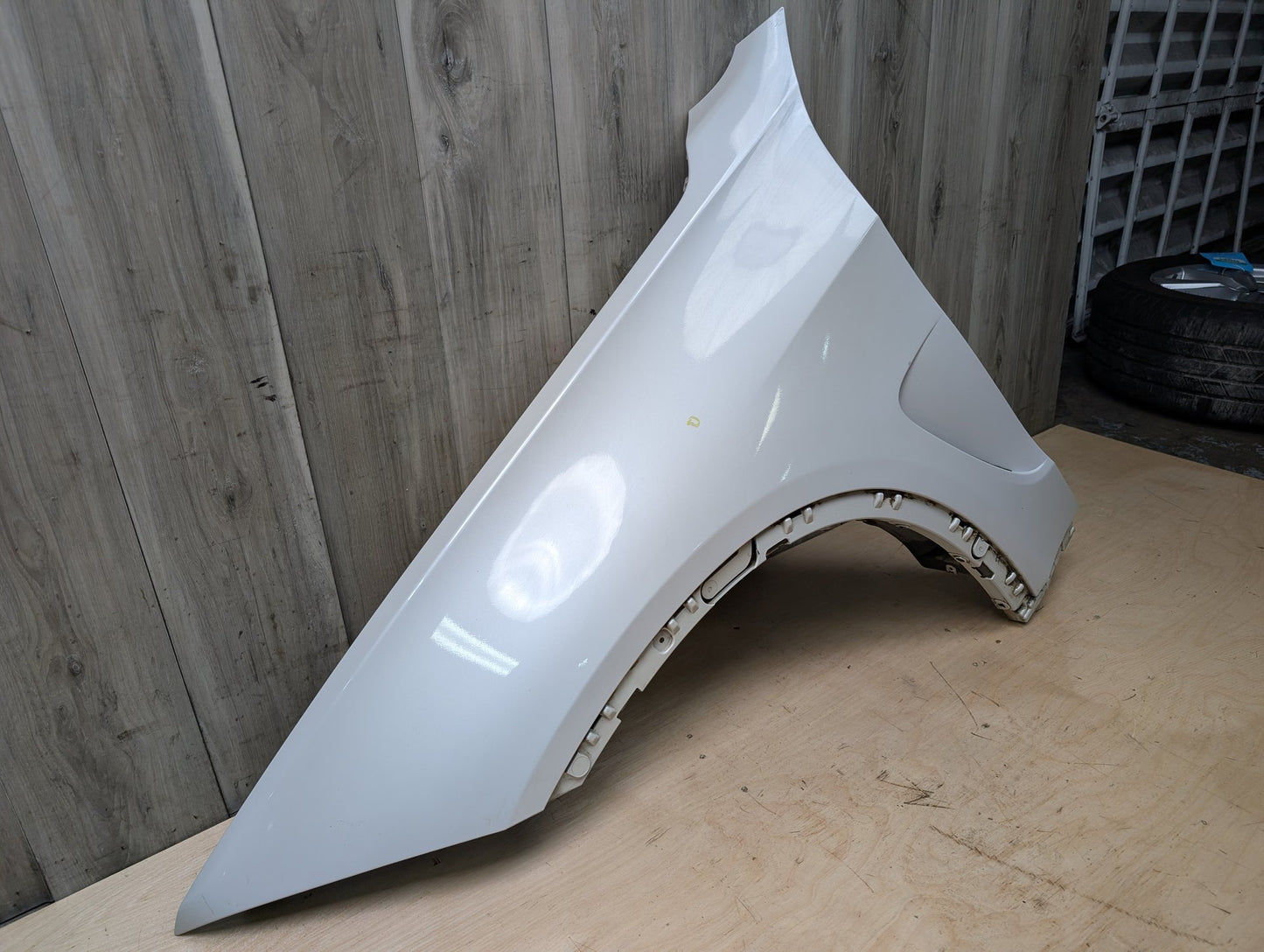 14-18 OEM BMW F15 X5 Front Left Driver Side Fender Panel White MINERALWEISS METALLIC (A96)