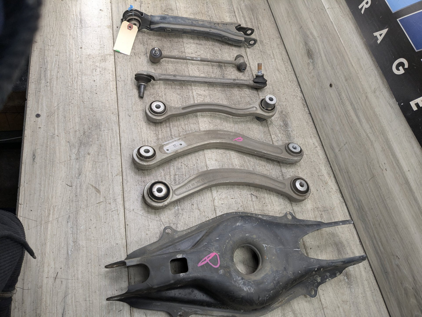 2009-2017 Mercedes-Benz E550 E-Class A207 Rear Right Passenger Control Arms SET 0