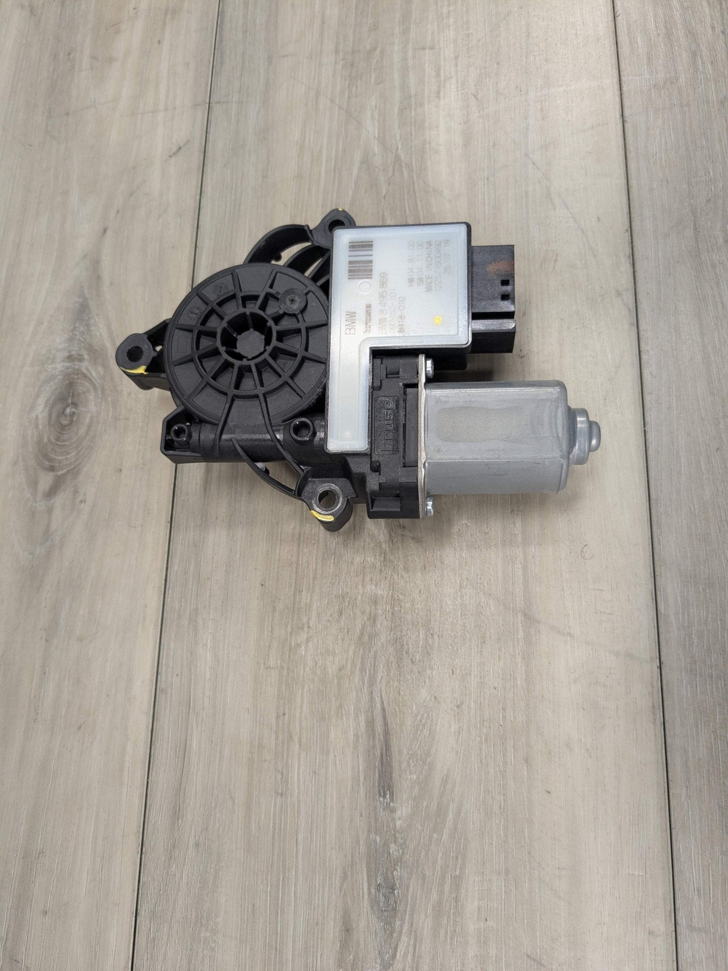 2020 BMW 330i G20 Front Left Driver Door Window Glass Regulator Motor 8495869 OEM BMW G20 G80 330 M340 M3 FRONT Left Driver Side Door Window Regulator Motor