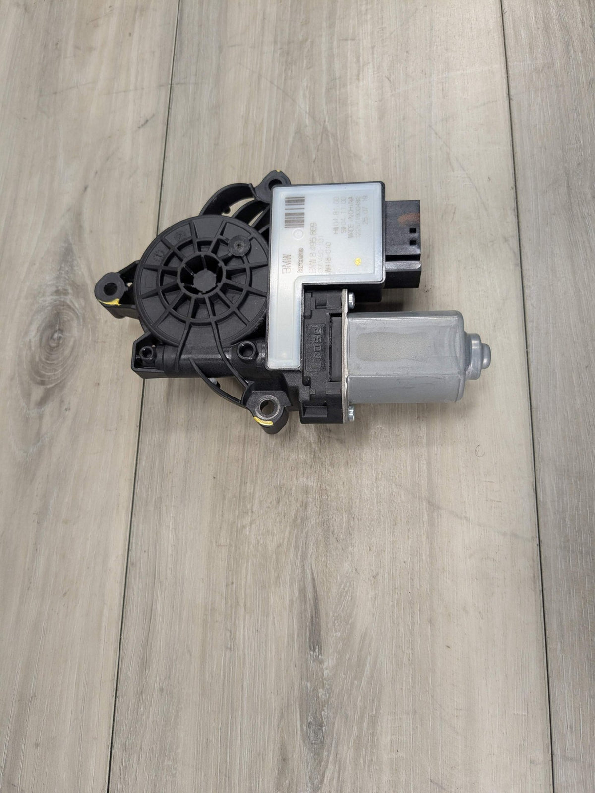 2020 BMW 330i G20 Front Left Driver Door Window Glass Regulator Motor 8495869 OEM BMW G20 G80 330 M340 M3 FRONT Left Driver Side Door Window Regulator Motor OEM