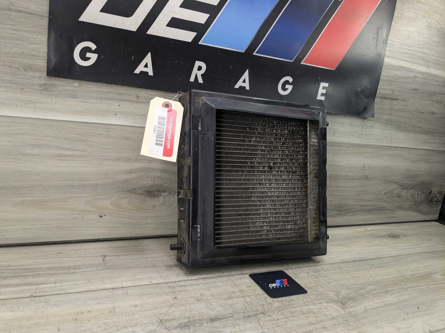 2018 BMW M550i G30 Left or Right Secondary Auxiliary radiator 8619383 OEM BMW F90 F93 G12 G16 G30 M5 M8 Secondary Auxiliary Coolant Remote Radiator