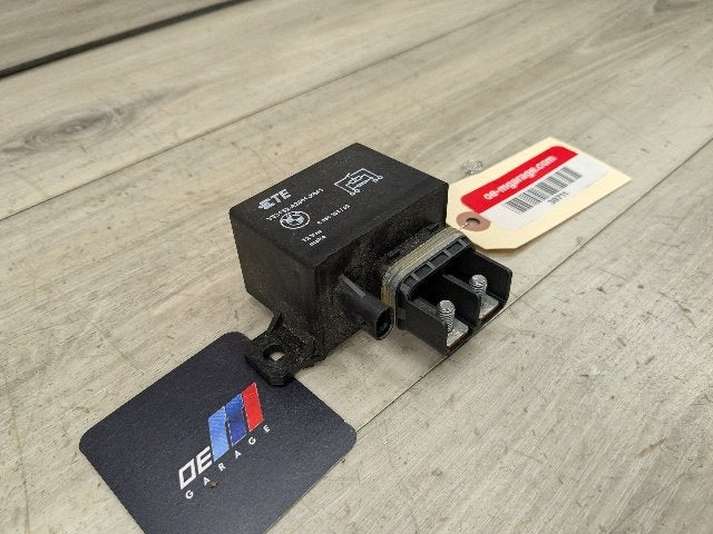 2020 BMW X5 G05 Cooling Fan Relay Module 6836504 OEM BMW F23 F30 F44 F80 G01 G05 G12 G30 Cooling Fan Relay Control Module 130A