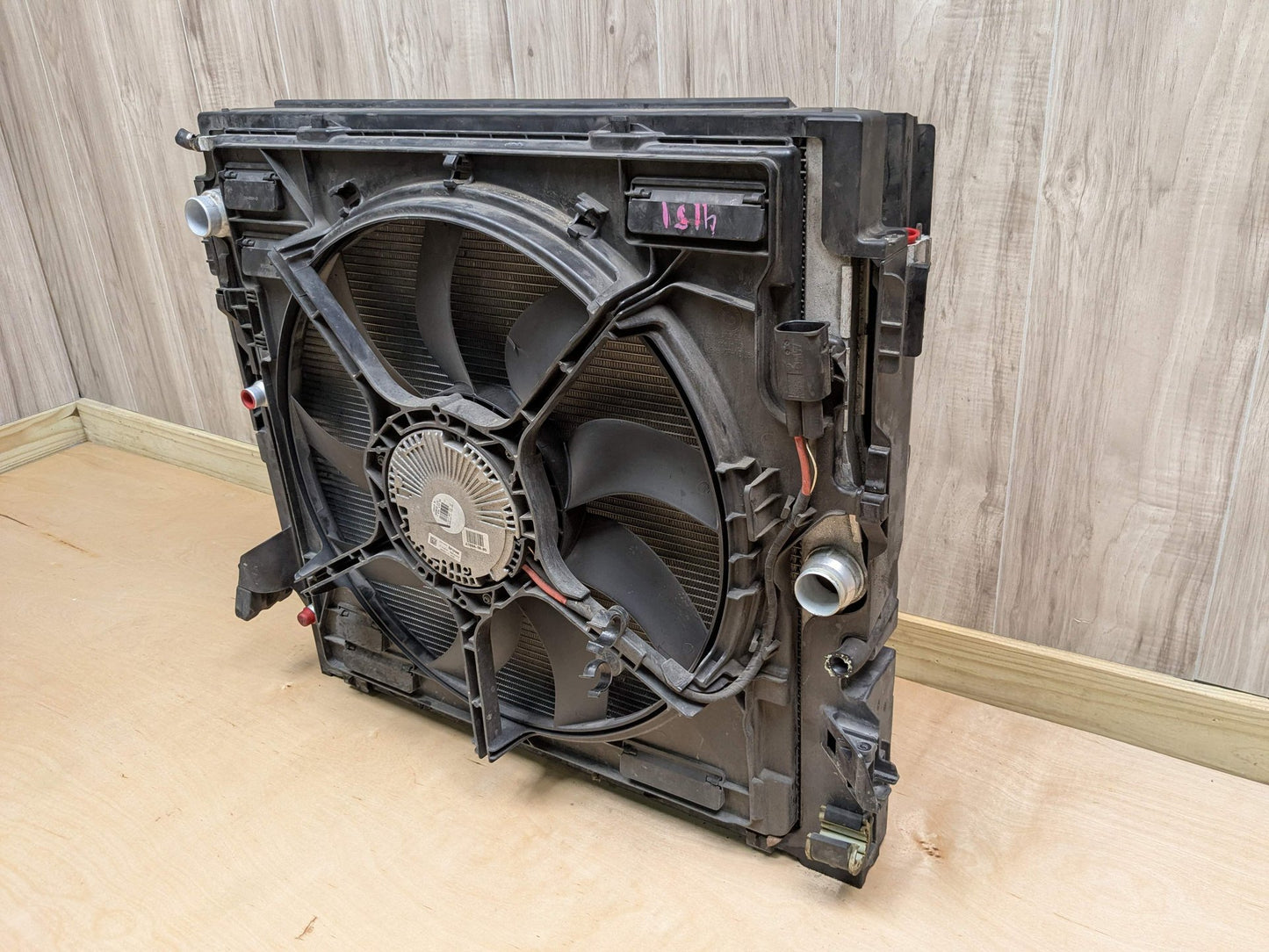 14-19 OEM BMW F15 F16 X5 X6 Radiator Condenser Fan Shroud Assembly 850W N63